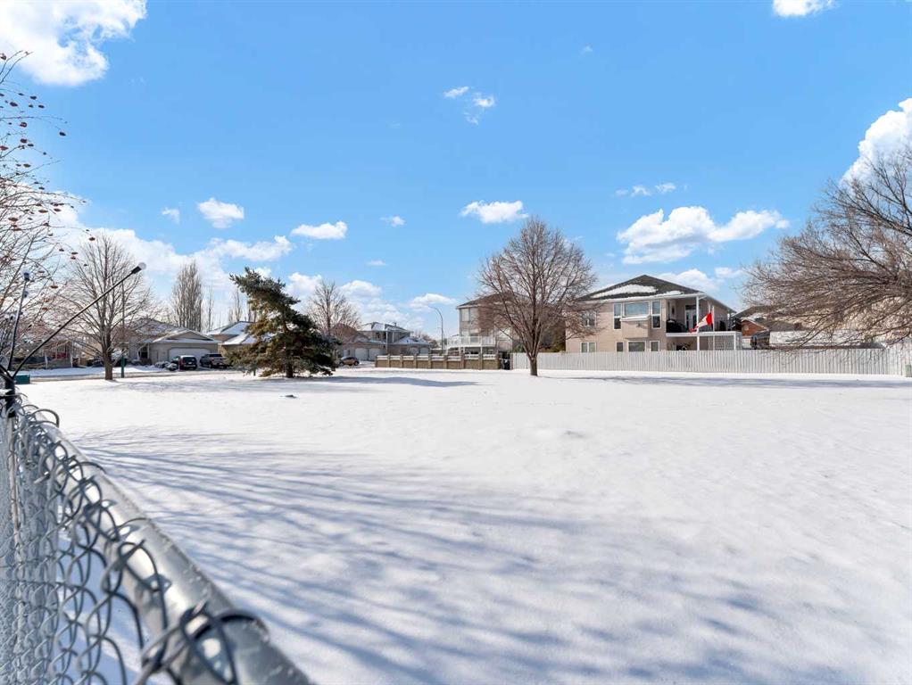 Picture for 879 Ross Glen Drive SE