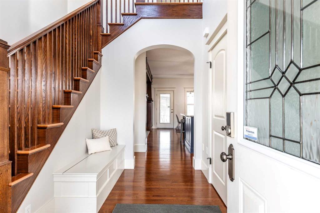 Picture for 85 Terrace Close NE