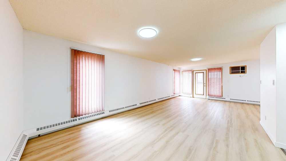 Picture for 202, 3090 15 Avenue SE