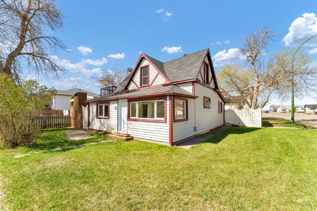 Picture for 25 4 Street NE