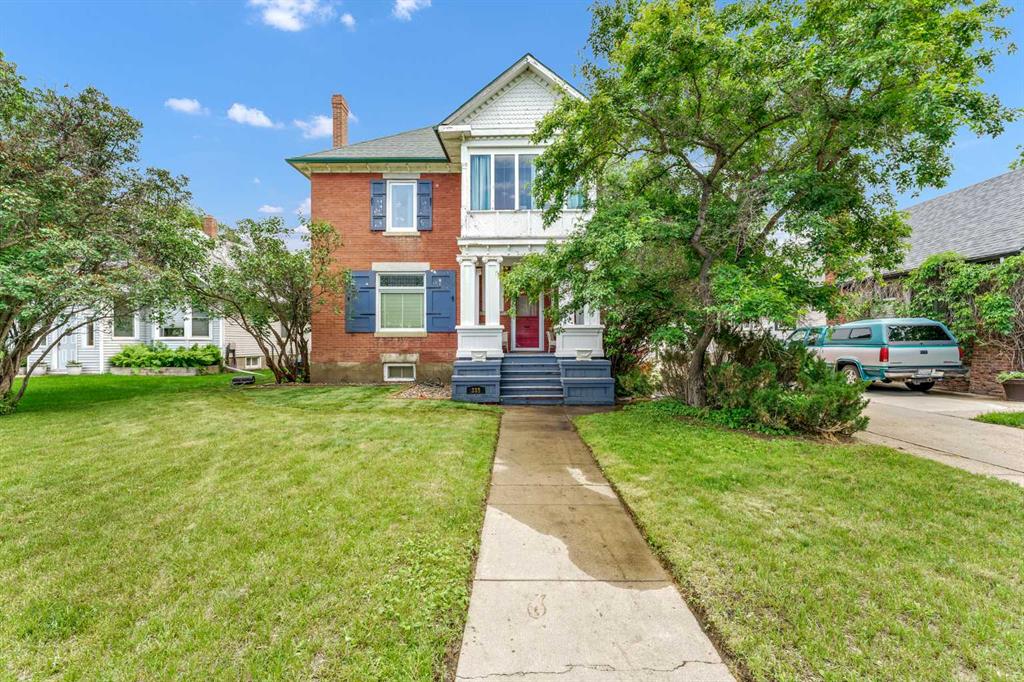 Picture for 335 1 Street SE