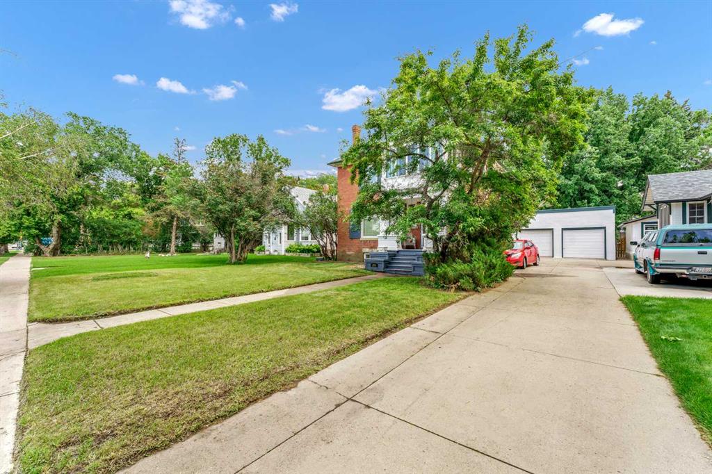 Picture for 335 1 Street SE