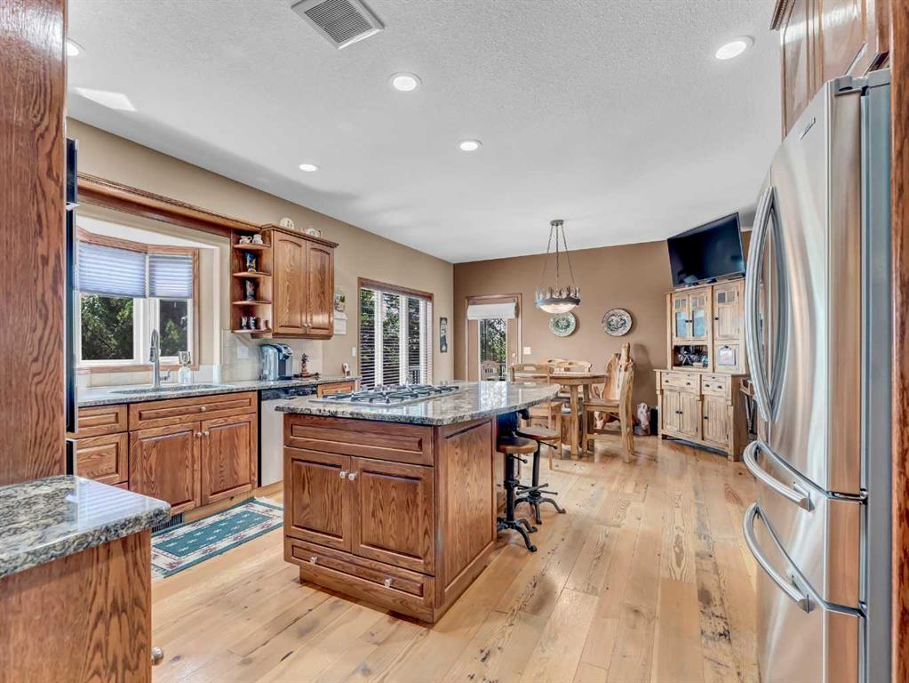 Picture for 12026 Range Road 74   https://www.cirrealty.ca/reb/mhreb/5/A2230635_13.jpg