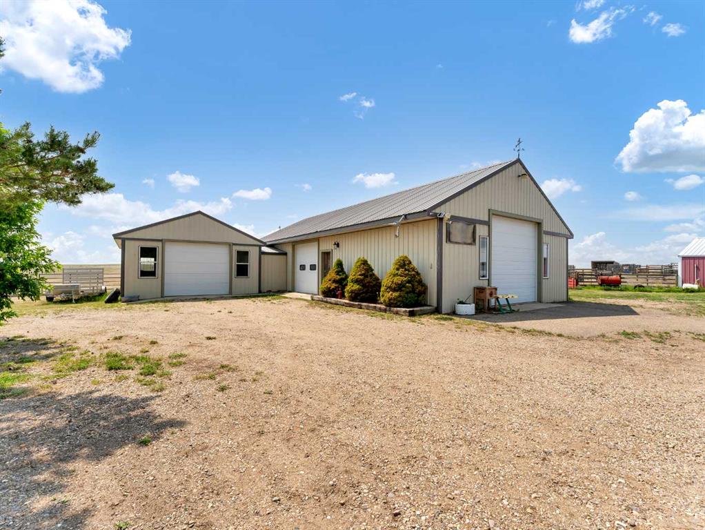 Picture for 12026 Range Road 74   https://www.cirrealty.ca/reb/mhreb/5/A2230635_41.jpg