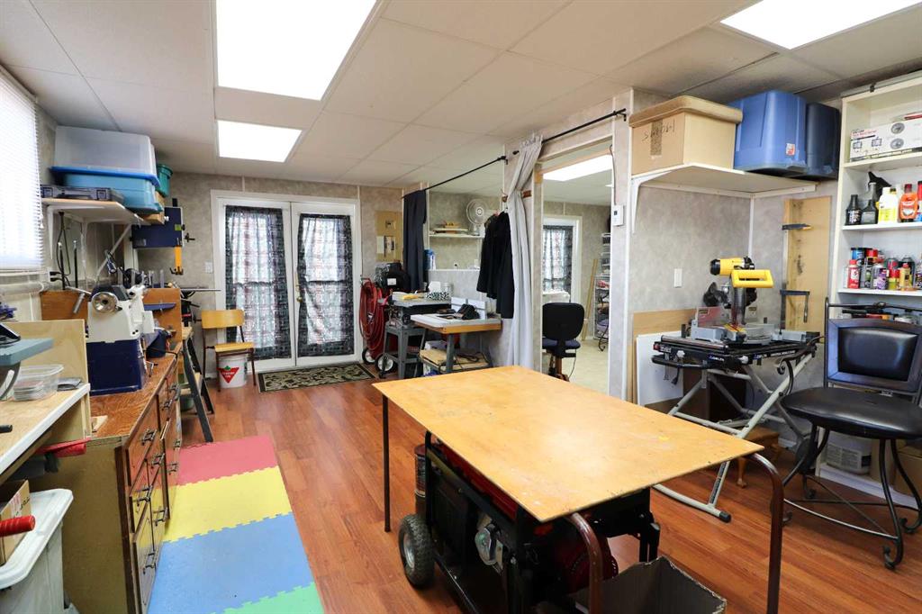 Picture for 235 5 Street SE https://www.cirrealty.ca/reb/mhreb/5/A2265285_15.jpg