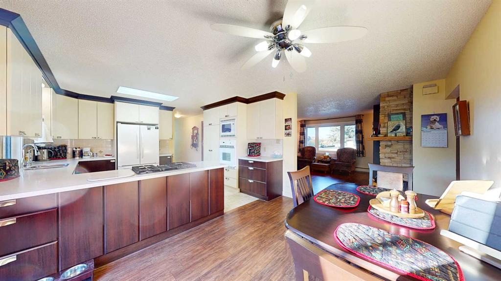 Picture for 235 5 Street SE https://www.cirrealty.ca/reb/mhreb/5/A2265285_33.jpg