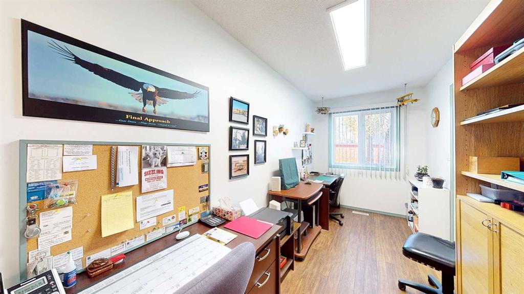 Picture for 235 5 Street SE https://www.cirrealty.ca/reb/mhreb/5/A2265285_44.jpg