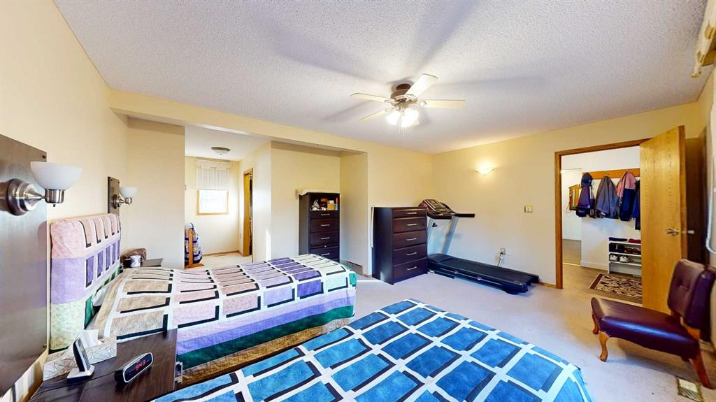 Picture for 235 5 Street SE https://www.cirrealty.ca/reb/mhreb/5/A2265285_45.jpg