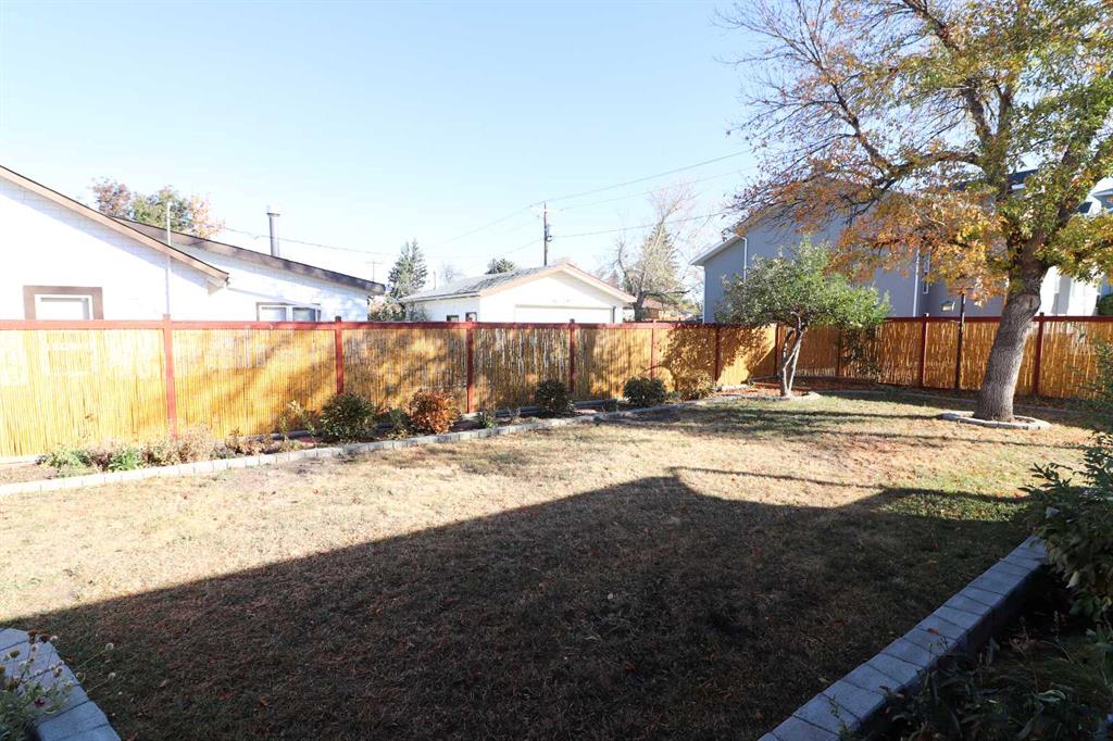 Picture for 235 5 Street SE https://www.cirrealty.ca/reb/mhreb/5/A2265285_8.jpg