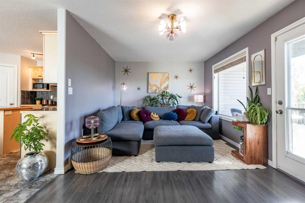 Picture for 87 Vista Road SE https://www.cirrealty.ca/reb/mhreb/5/A2266055_14.jpg