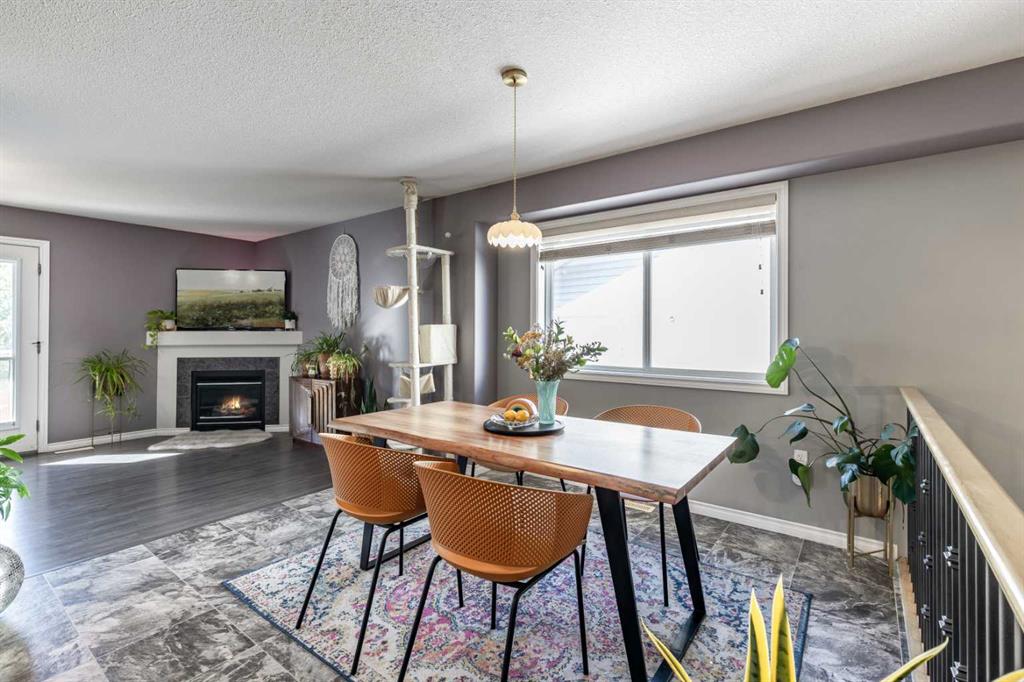 Picture for 87 Vista Road SE https://www.cirrealty.ca/reb/mhreb/5/A2266055_7.jpg