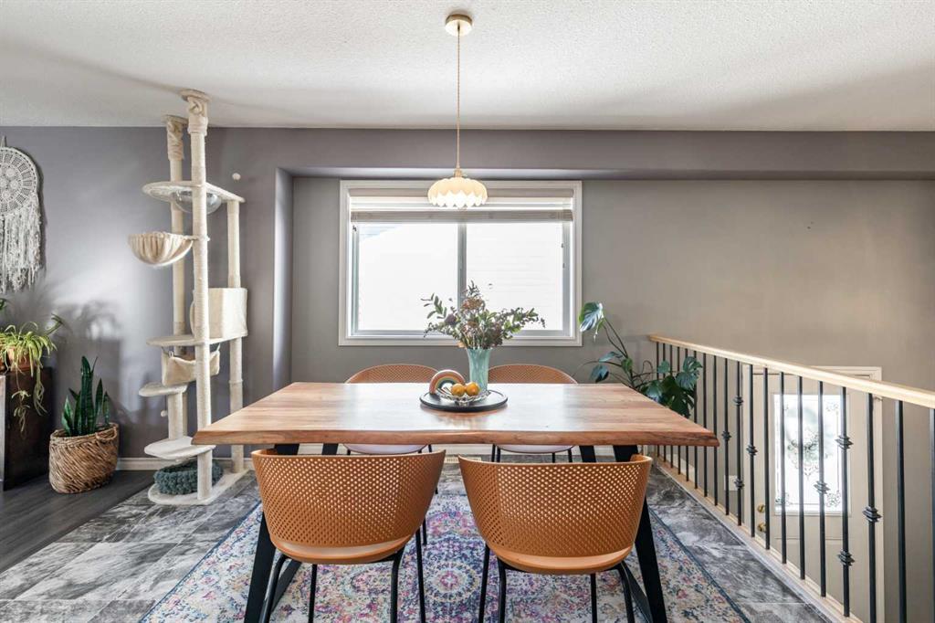 Picture for 87 Vista Road SE https://www.cirrealty.ca/reb/mhreb/5/A2266055_8.jpg