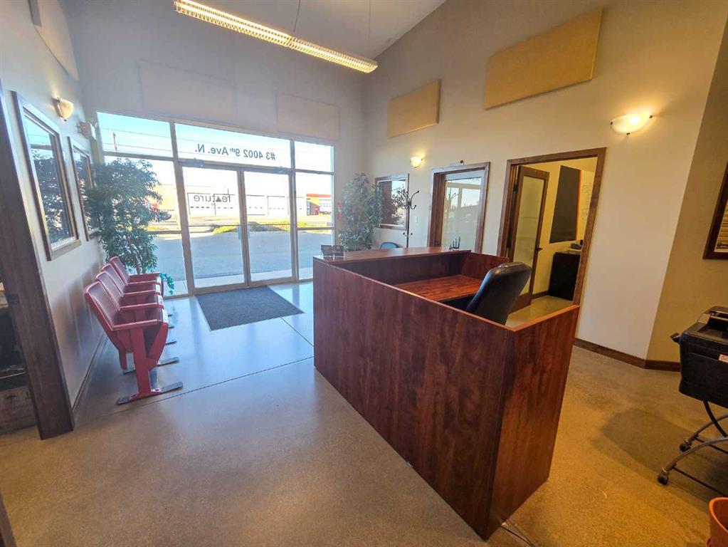 Picture for 3, 4002 9 Avenue N