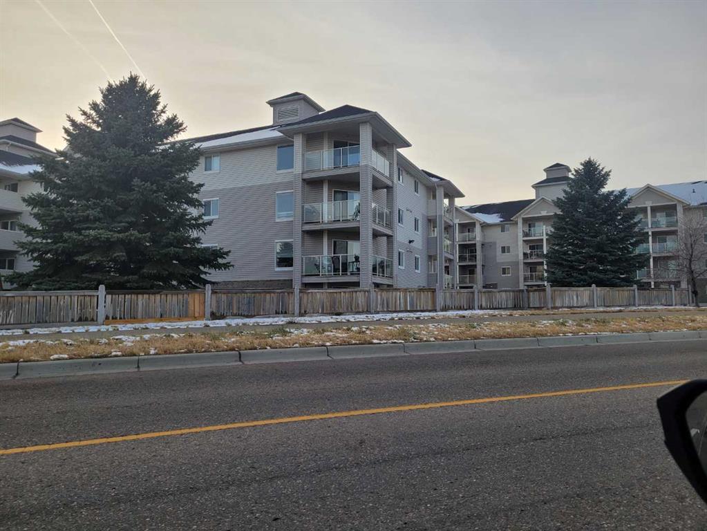 Picture for 204, 1632 Saamis Drive NW