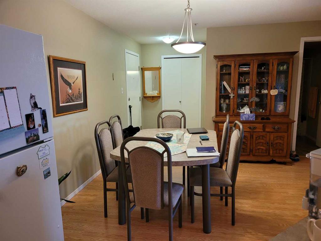 Picture for 204, 1632 Saamis Drive NW