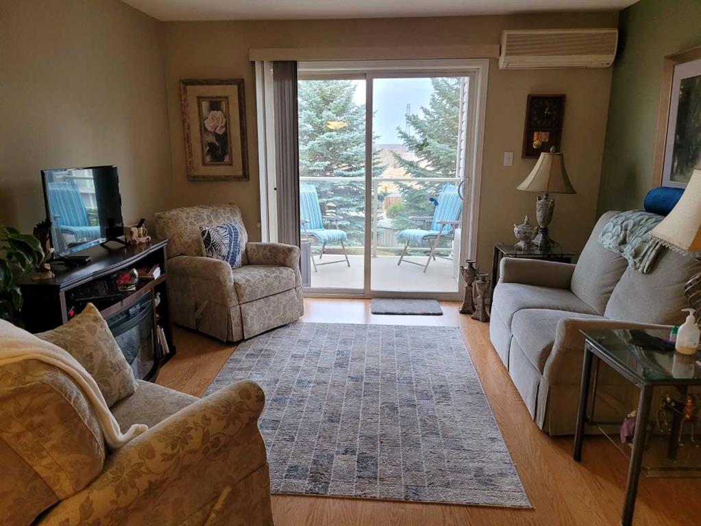 Picture for 204, 1632 Saamis Drive NW