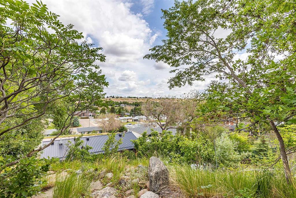 Picture for 22 Chinook Drive SW