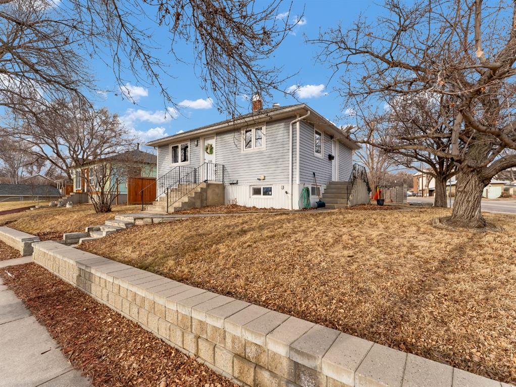 Picture for 198 1 Street NE