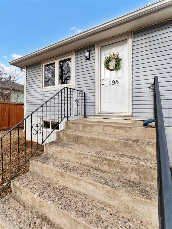 Picture for 198 1 Street NE