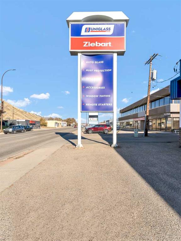 Picture for 1137 &amp; 1139 Kingsway Avenue SE