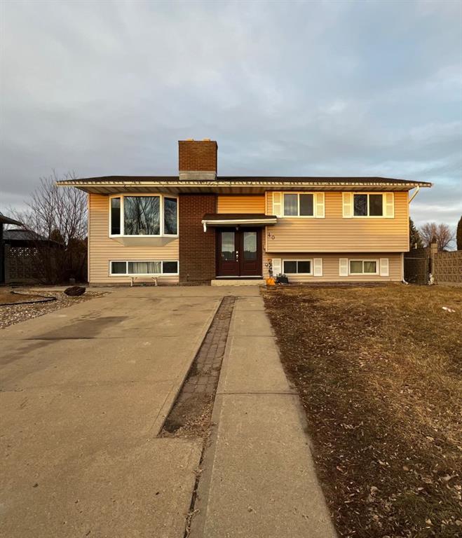 Picture for 40 Ross Glen Court SE