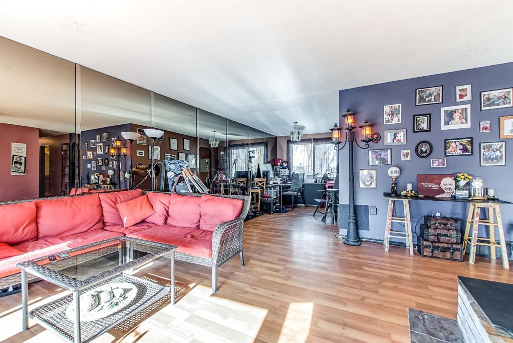 Picture for 40 Ross Glen Court SE