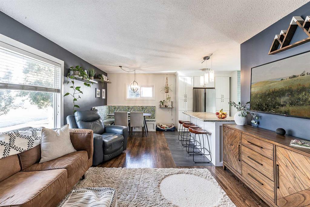 Picture for 683 7 Street SW