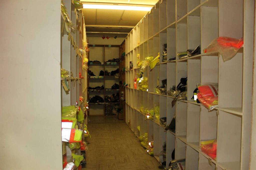 Picture for 344 8 Street E