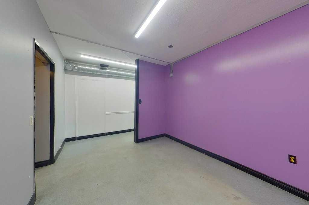 Picture for 215 Broadway Avenue E