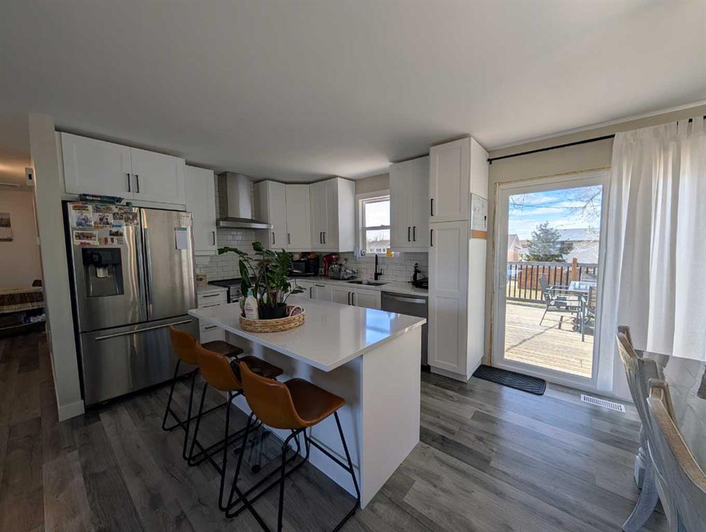 Picture for 422 Main Street S