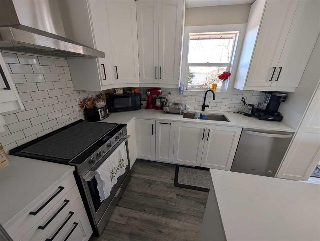 Picture for 422 Main Street S