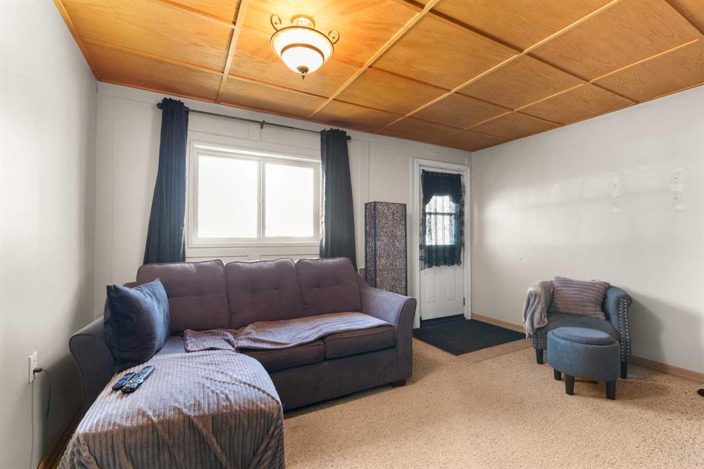 Picture for 640 Centre Street 