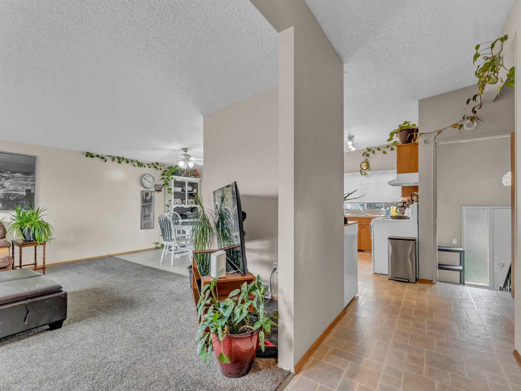 Picture for 561 12 Street NW