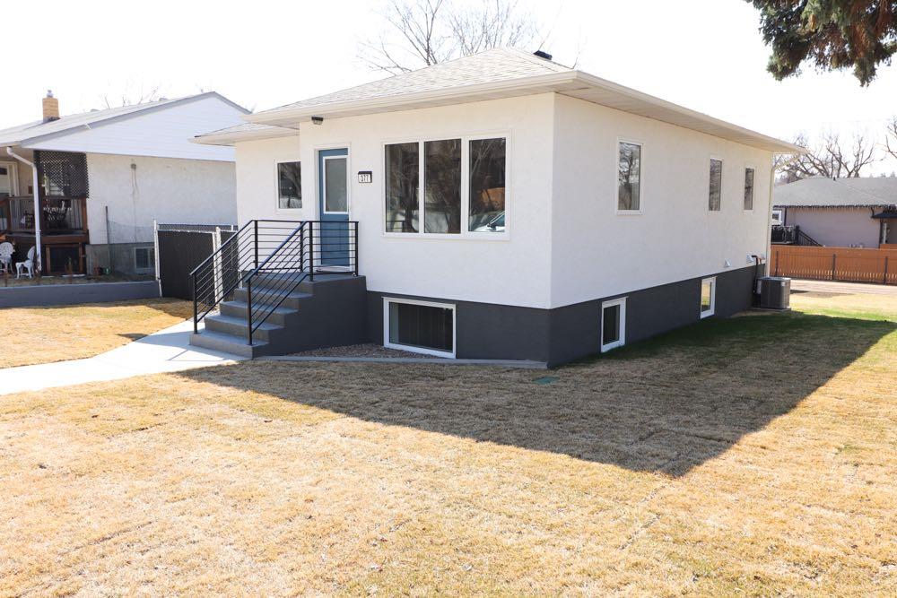 Picture for 377 4 Street NW