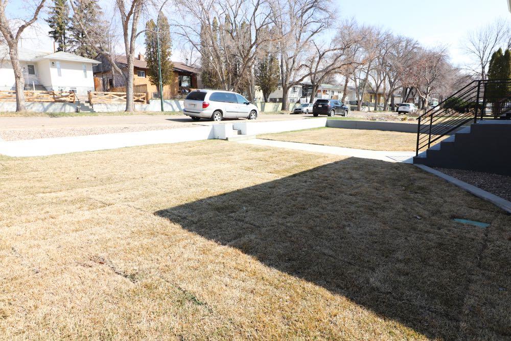 Picture for 377 4 Street NW