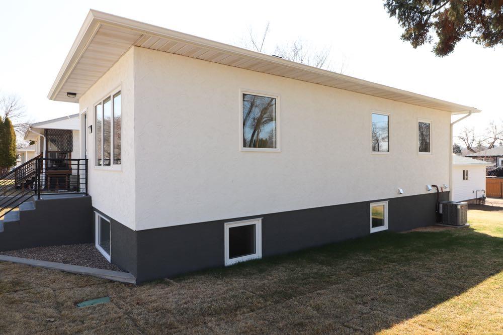 Picture for 377 4 Street NW