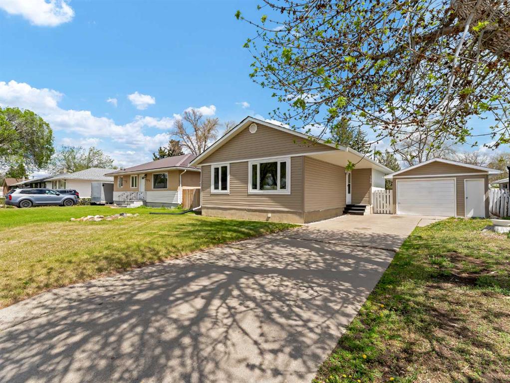 Picture for 166 Mitchell Crescent NW