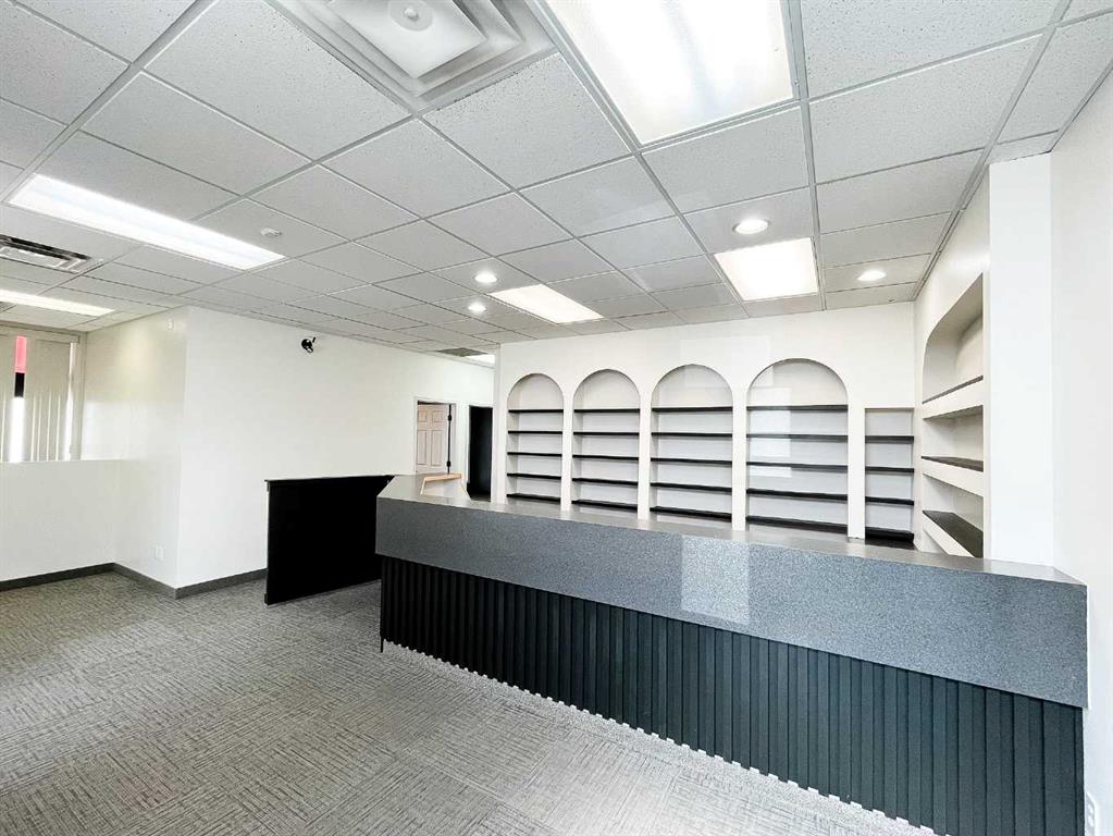 Picture for 101, 1290 Trans Canada Way SE