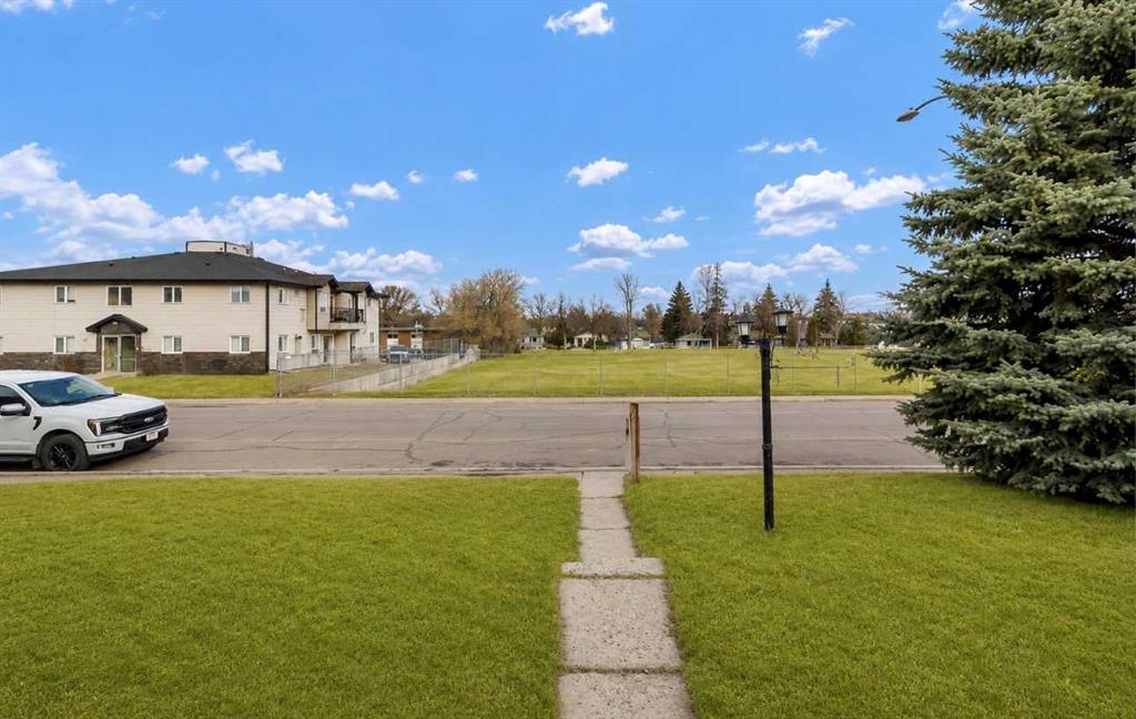 Picture for 261 9 Street SW