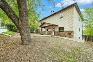 Picture for 230 3 Street SE