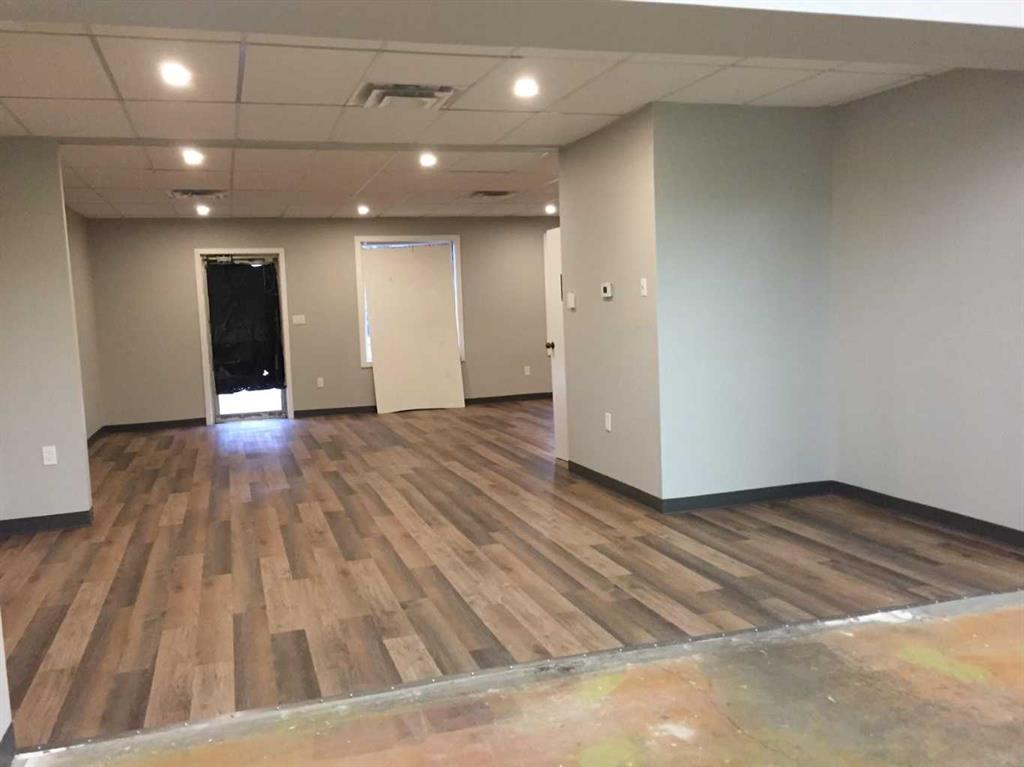 Picture for 106 Broadway Avenue E