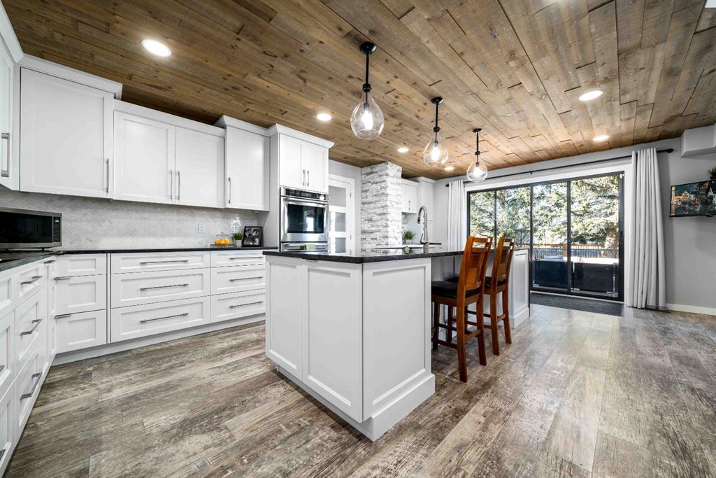 Picture for 32 Carter Crescent SE https://www.cirrealty.ca/reb/mhreb/6/A2266596_10.jpg