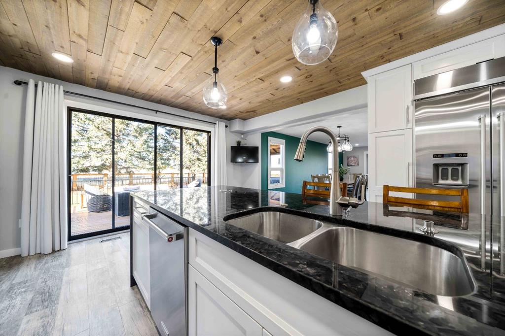 Picture for 32 Carter Crescent SE https://www.cirrealty.ca/reb/mhreb/6/A2266596_13.jpg