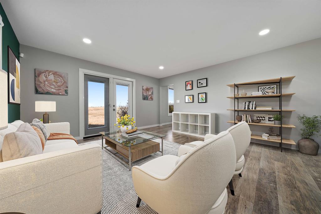 Picture for 32 Carter Crescent SE https://www.cirrealty.ca/reb/mhreb/6/A2266596_19.jpg