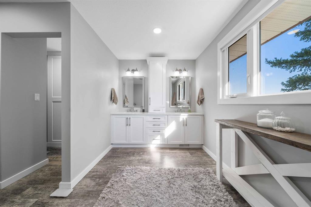 Picture for 32 Carter Crescent SE https://www.cirrealty.ca/reb/mhreb/6/A2266596_27.jpg