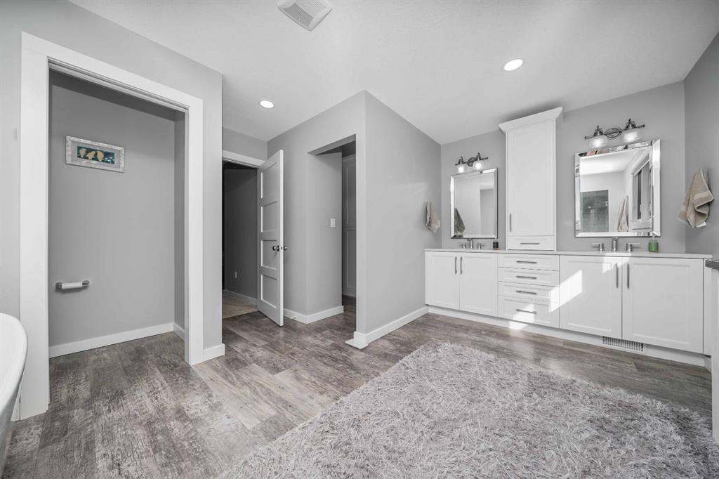 Picture for 32 Carter Crescent SE https://www.cirrealty.ca/reb/mhreb/6/A2266596_29.jpg