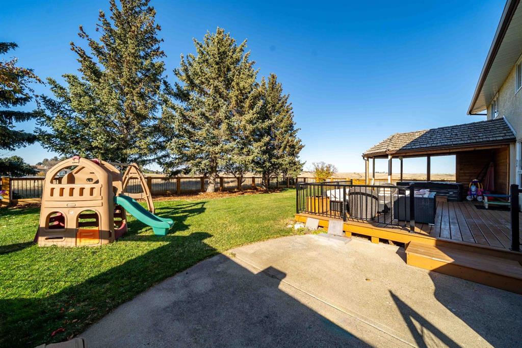 Picture for 32 Carter Crescent SE https://www.cirrealty.ca/reb/mhreb/6/A2266596_38.jpg