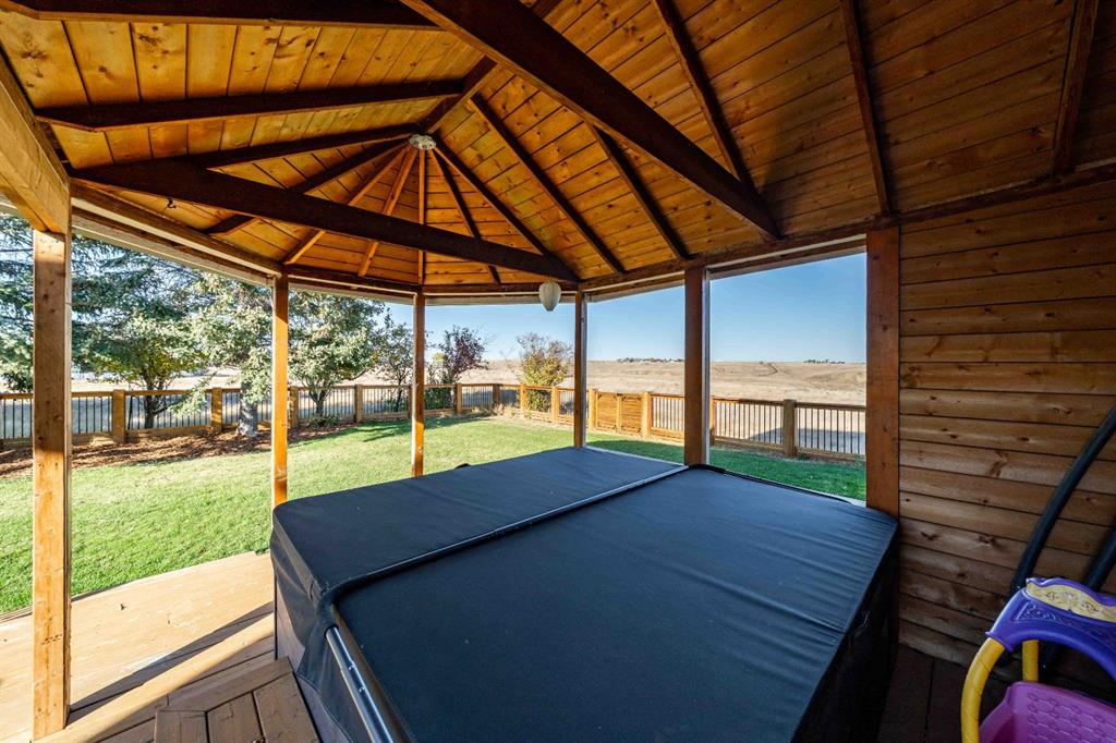 Picture for 32 Carter Crescent SE https://www.cirrealty.ca/reb/mhreb/6/A2266596_39.jpg