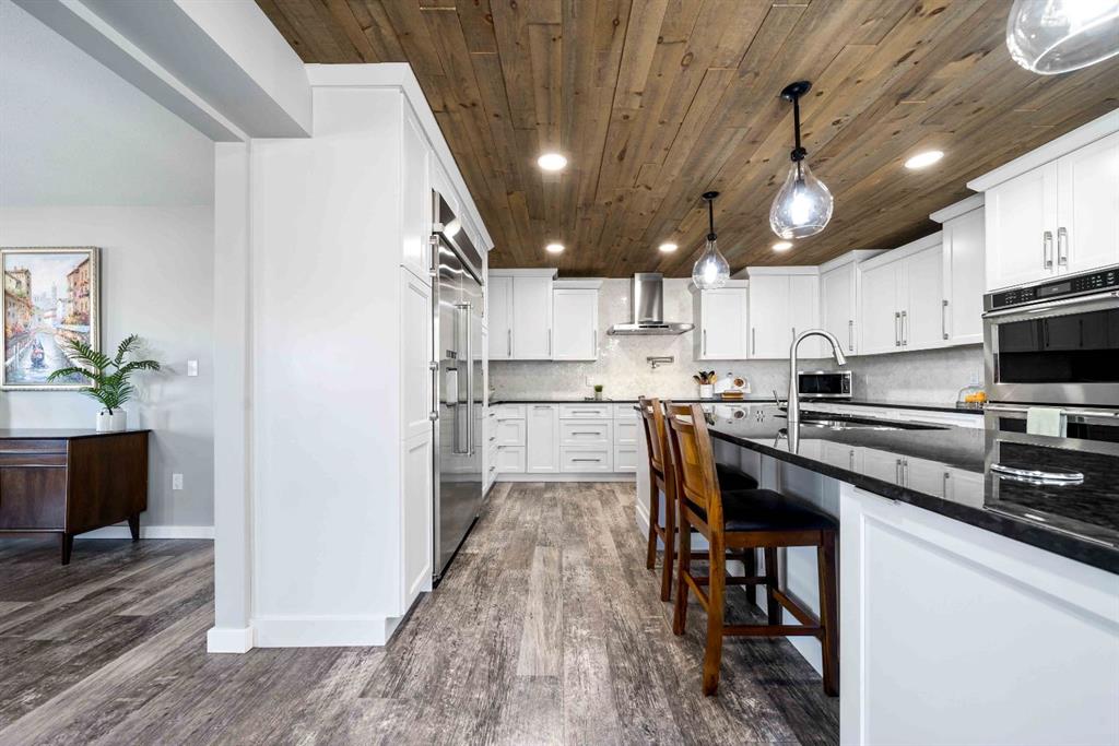 Picture for 32 Carter Crescent SE https://www.cirrealty.ca/reb/mhreb/6/A2266596_8.jpg