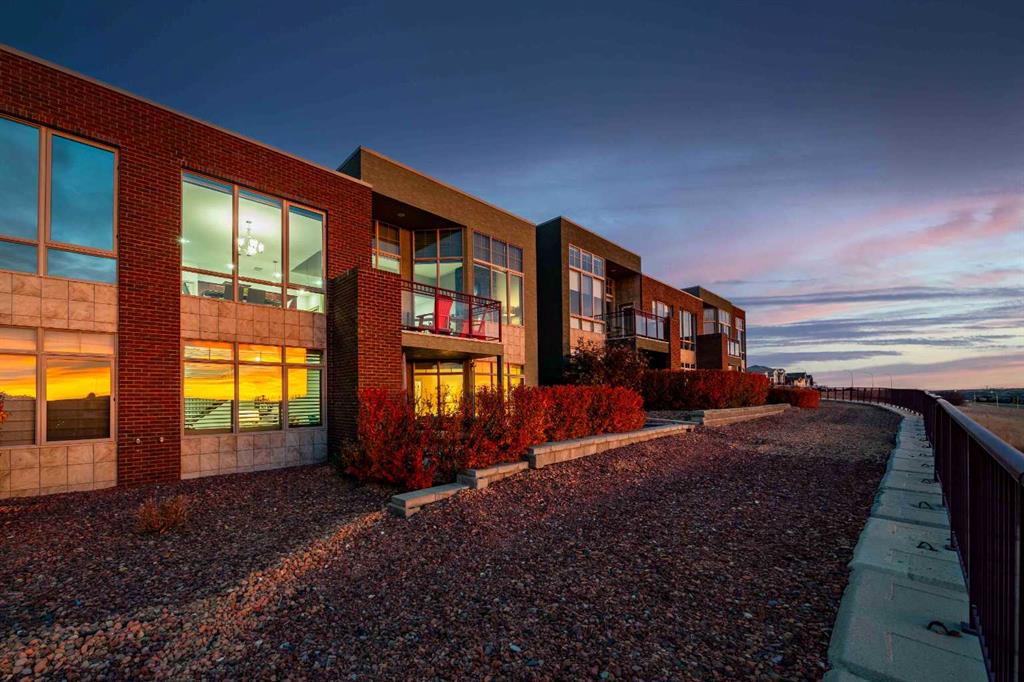 Picture for 30 Palisades Mews NE